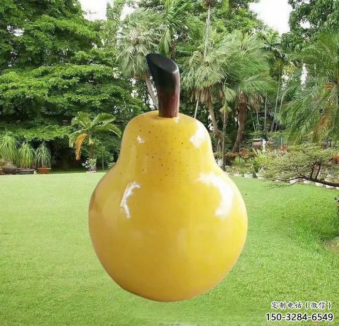 鴨梨雕塑廠家,仿真玻璃鋼鴨梨雕塑,園林水果擺件,