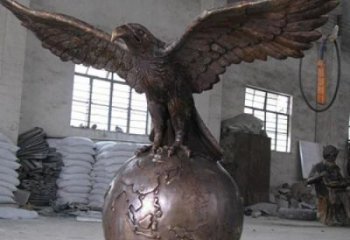 老鷹雕塑廠家，仿銅色動物擺件，商場玻璃鋼老鷹雕塑