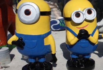 草地小黃人雕塑產(chǎn)品 現(xiàn)代校園卡通雕塑 大型動(dòng)漫雕塑