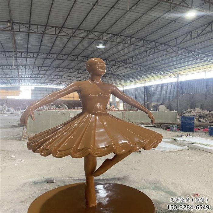 大型舞蹈雕塑 玻璃鋼演員雕塑 房地產跳舞雕塑