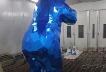 售樓部狗熊雕塑，烤漆動物雕塑，彩繪題材