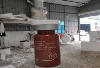 龍巖瓶子雕塑批發，景觀雕塑，主題玻璃鋼藥瓶子雕塑標準