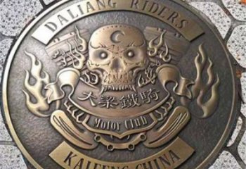 西寧鑄造校徽雕塑