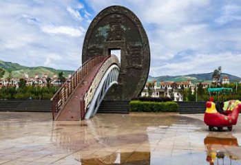 阿勒泰步行街古幣雕塑