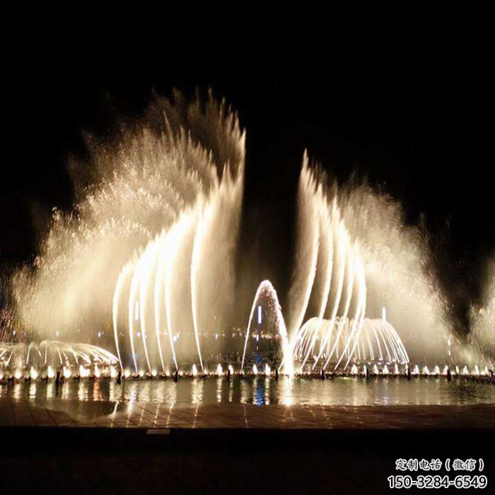 保山水景程控噴泉雕塑，高噴循環噴水方式設計制作